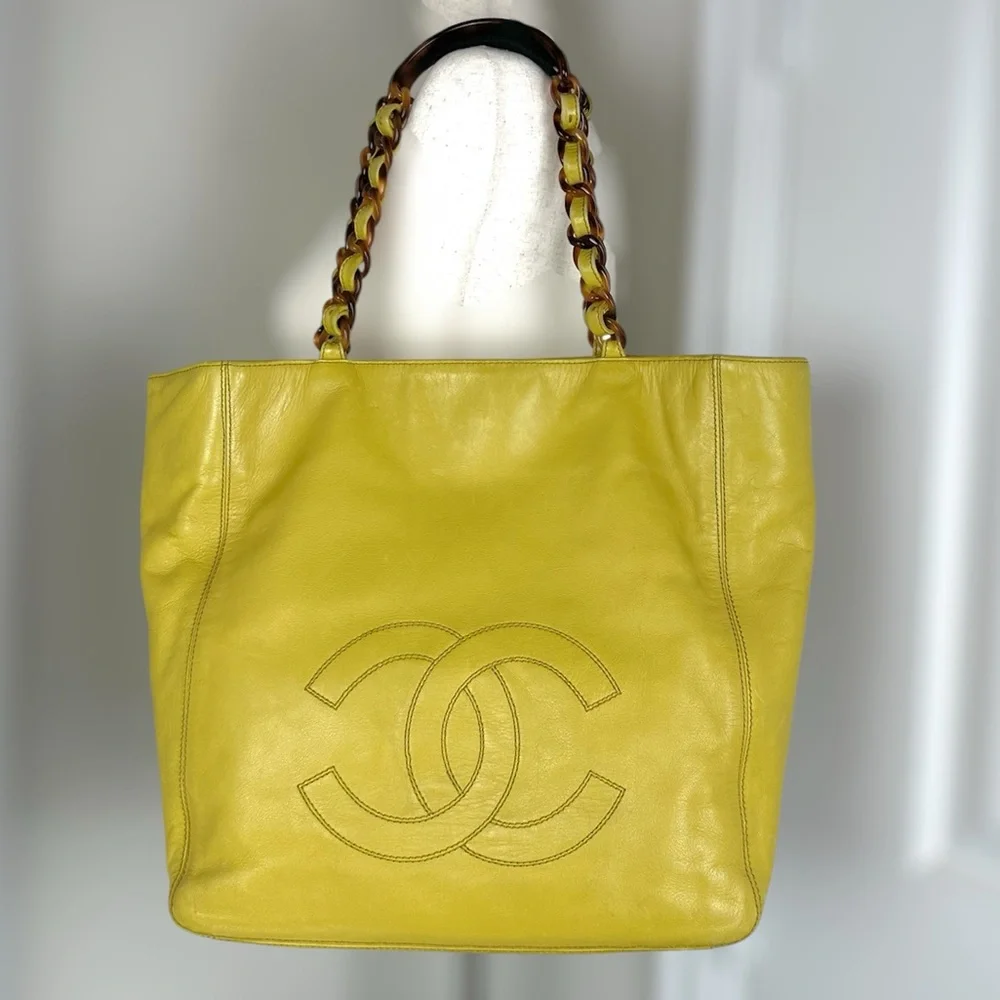CHANEL CC LEATHER TOTE BAG